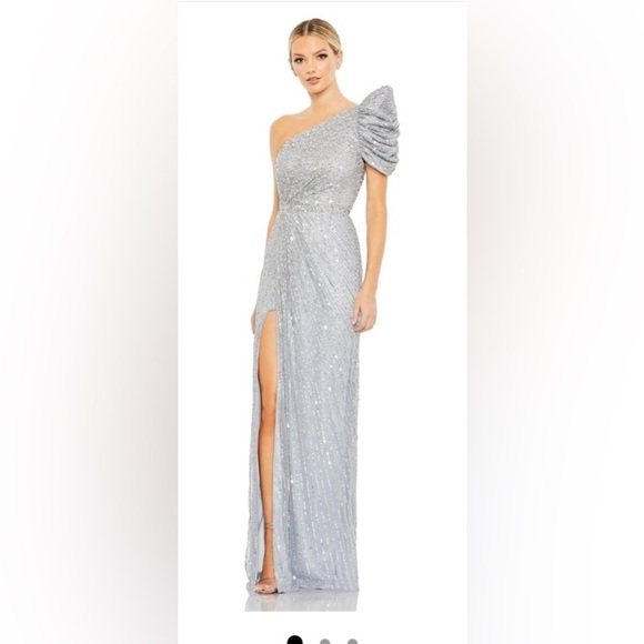 Mac Douggal EMBELLISHED PUFF SLEEVE ONE SHOULDER GOWN SILVER Sz 6 - Picture 1 of 5